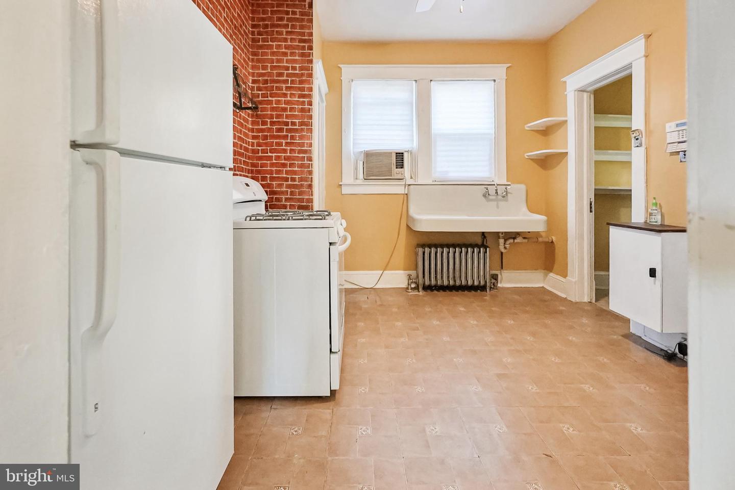 2826 EVARTS ST NE, WASHINGTON, District Of Columbia 20018, 3 Bedrooms Bedrooms, 5 Rooms Rooms,2 BathroomsBathrooms,Residential,For sale,2826 EVARTS ST NE,DCDC2221272 MLS # DCDC2221272