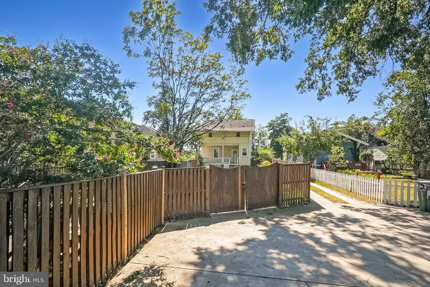 2826 EVARTS ST NE, WASHINGTON, District Of Columbia 20018, 3 Bedrooms Bedrooms, 5 Rooms Rooms,2 BathroomsBathrooms,Residential,For sale,2826 EVARTS ST NE,DCDC2221272 MLS # DCDC2221272