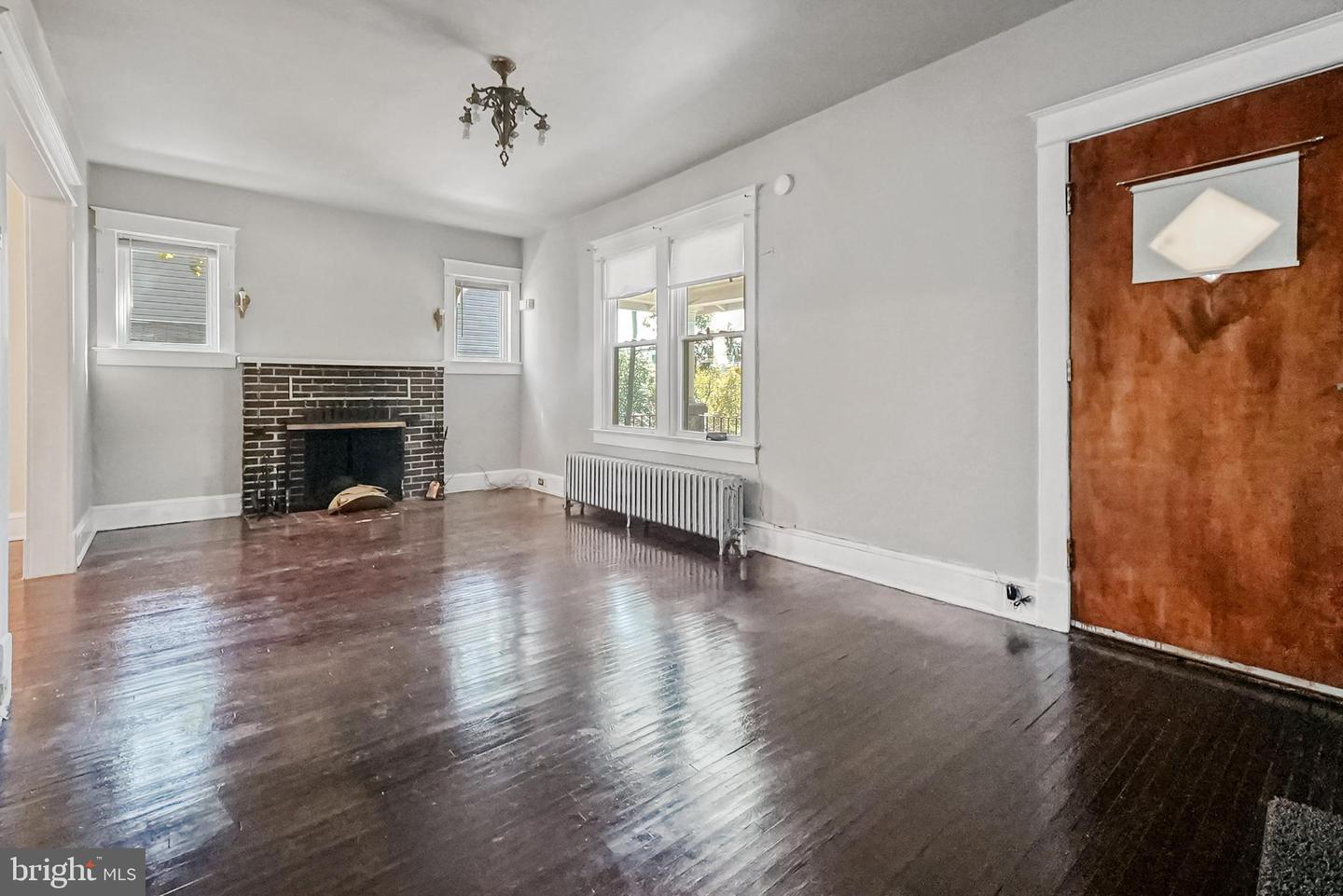 2826 EVARTS ST NE, WASHINGTON, District Of Columbia 20018, 3 Bedrooms Bedrooms, 5 Rooms Rooms,2 BathroomsBathrooms,Residential,For sale,2826 EVARTS ST NE,DCDC2221272 MLS # DCDC2221272