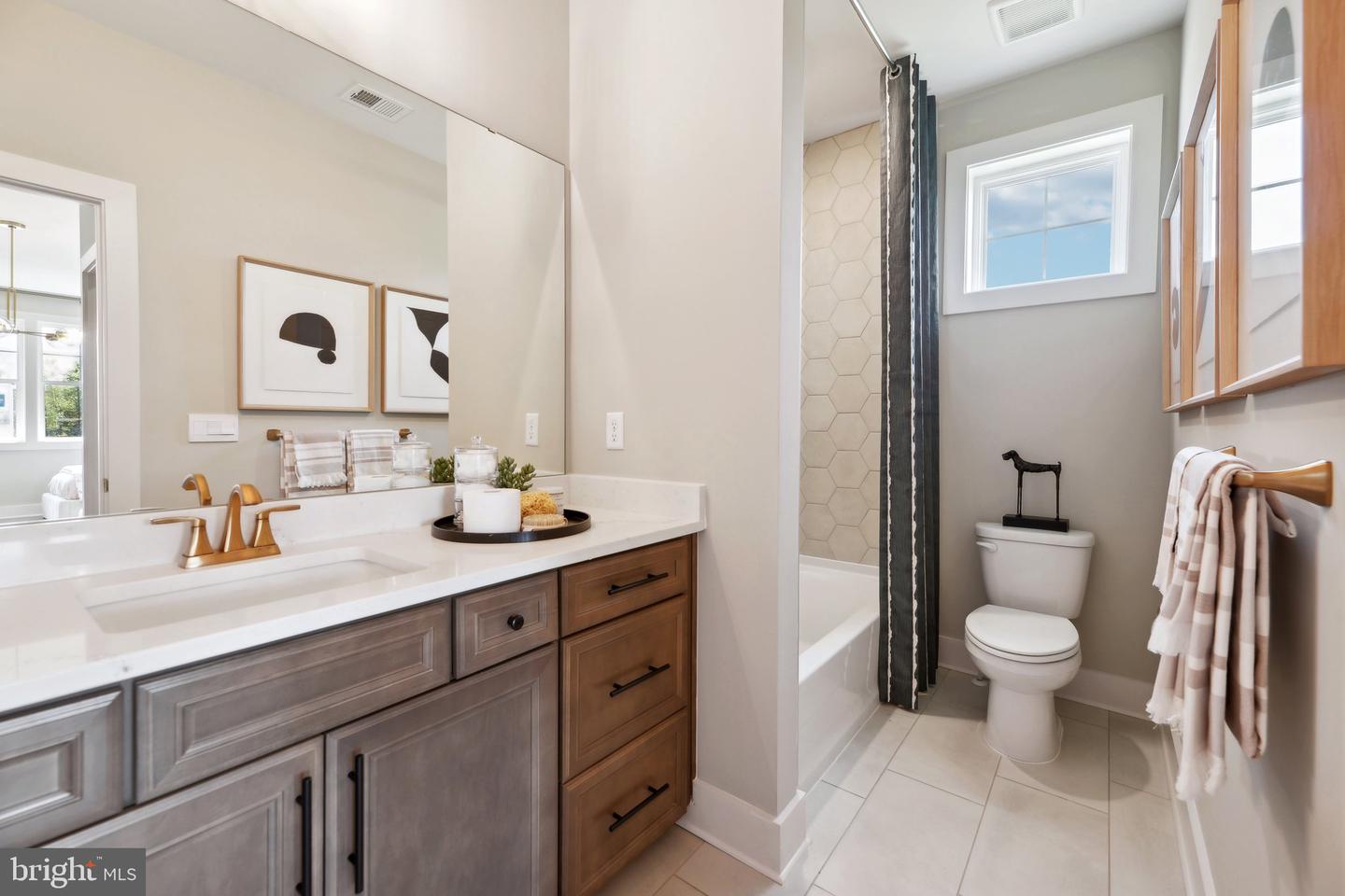 8276 COLLING MANOR CT, ALEXANDRIA, Virginia 22308, 6 Bedrooms Bedrooms, ,6 BathroomsBathrooms,Residential,For sale,8276 COLLING MANOR CT,VAFX2265908 MLS # VAFX2265908