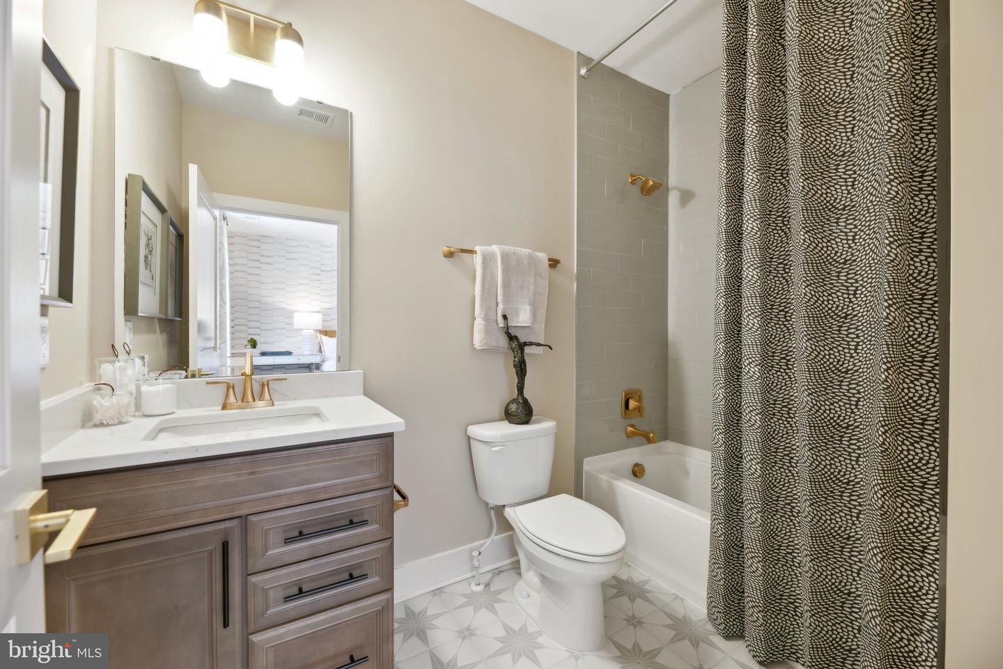 8276 COLLING MANOR CT, ALEXANDRIA, Virginia 22308, 6 Bedrooms Bedrooms, ,6 BathroomsBathrooms,Residential,For sale,8276 COLLING MANOR CT,VAFX2265908 MLS # VAFX2265908