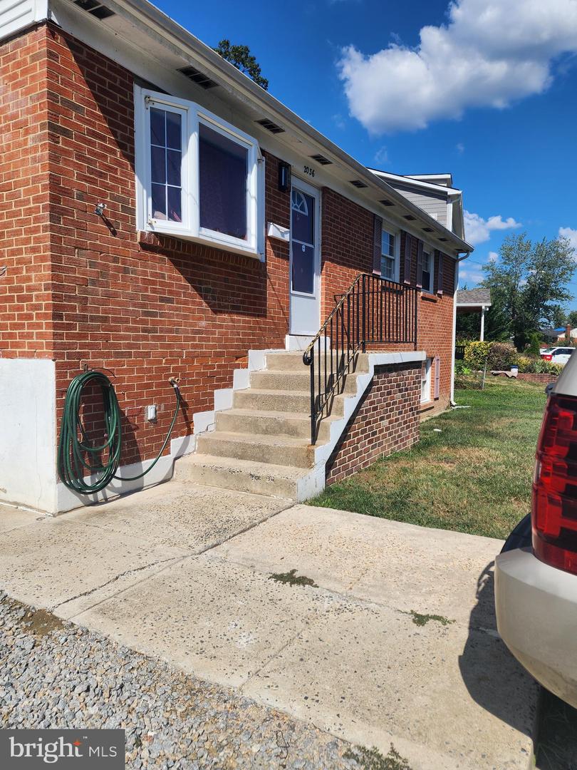 2036 CUMBERLAND DR, WOODBRIDGE, Virginia 22191, 5 Bedrooms Bedrooms, ,2 BathroomsBathrooms,Residential,For sale,2036 CUMBERLAND DR,VAPW2103638 MLS # VAPW2103638