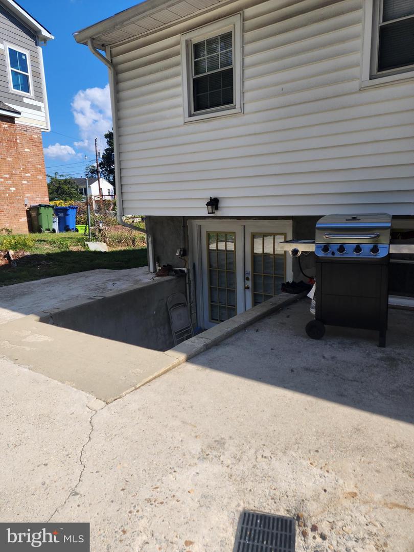 2036 CUMBERLAND DR, WOODBRIDGE, Virginia 22191, 5 Bedrooms Bedrooms, ,2 BathroomsBathrooms,Residential,For sale,2036 CUMBERLAND DR,VAPW2103638 MLS # VAPW2103638
