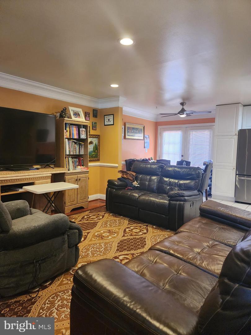 2036 CUMBERLAND DR, WOODBRIDGE, Virginia 22191, 5 Bedrooms Bedrooms, ,2 BathroomsBathrooms,Residential,For sale,2036 CUMBERLAND DR,VAPW2103638 MLS # VAPW2103638