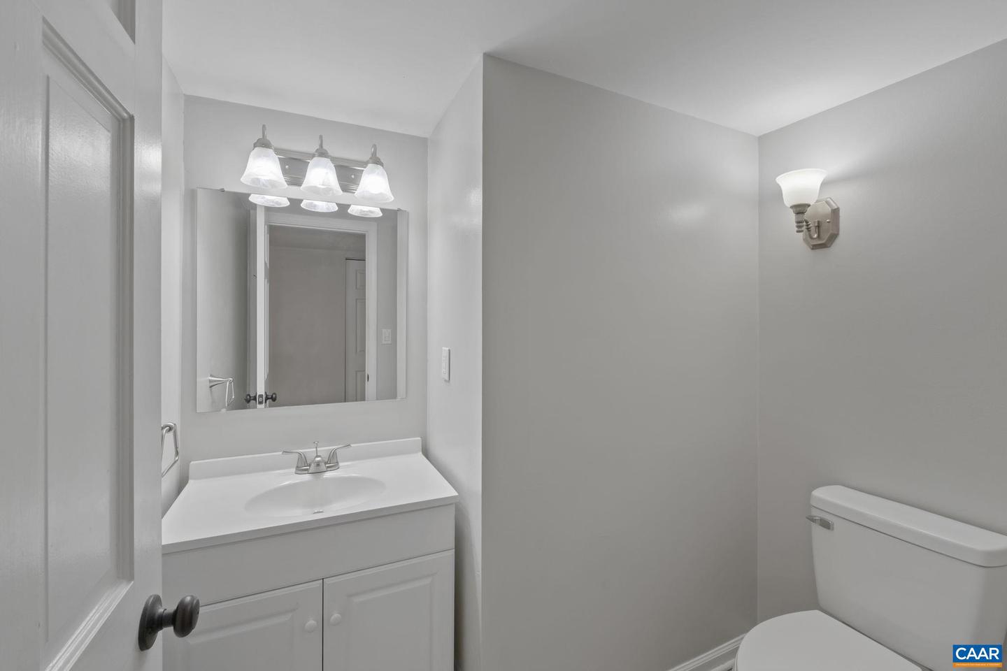 97 GEORGETOWN GREEN, CHARLOTTESVILLE, Virginia 22901, 3 Bedrooms Bedrooms, ,2 BathroomsBathrooms,Residential,For sale,97 GEORGETOWN GREEN,668770 MLS # 668770