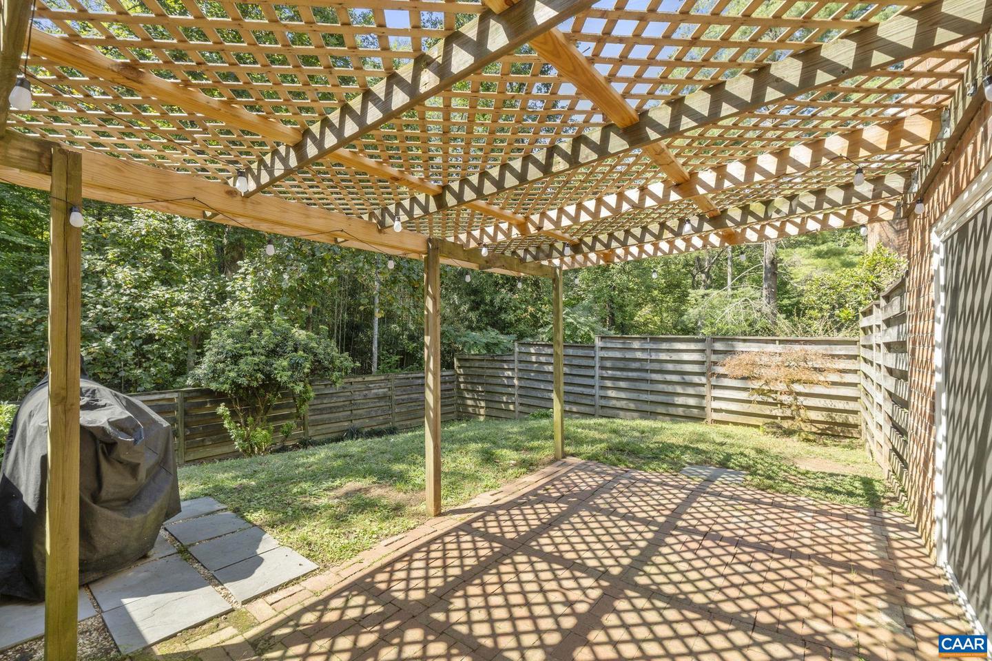 97 GEORGETOWN GREEN, CHARLOTTESVILLE, Virginia 22901, 3 Bedrooms Bedrooms, ,2 BathroomsBathrooms,Residential,For sale,97 GEORGETOWN GREEN,668770 MLS # 668770