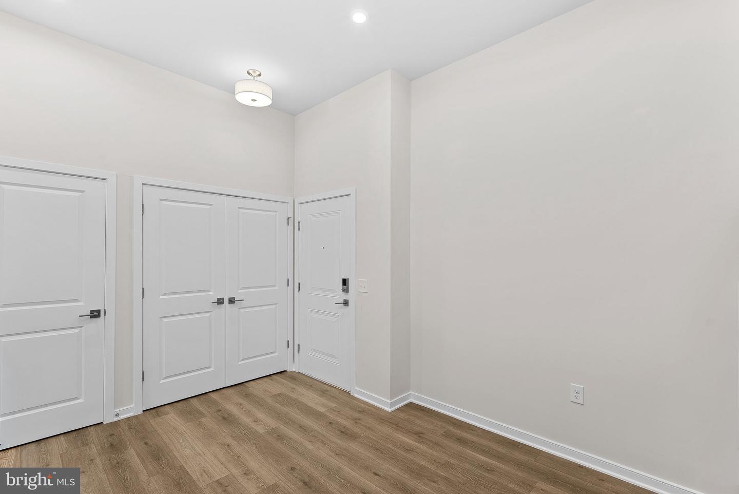 700 MOUNT AIRY TER NE #403, LEESBURG, Virginia 20176, 2 Bedrooms Bedrooms, ,2 BathroomsBathrooms,Residential,For sale,700 MOUNT AIRY TER NE #403,VALO2106436 MLS # VALO2106436