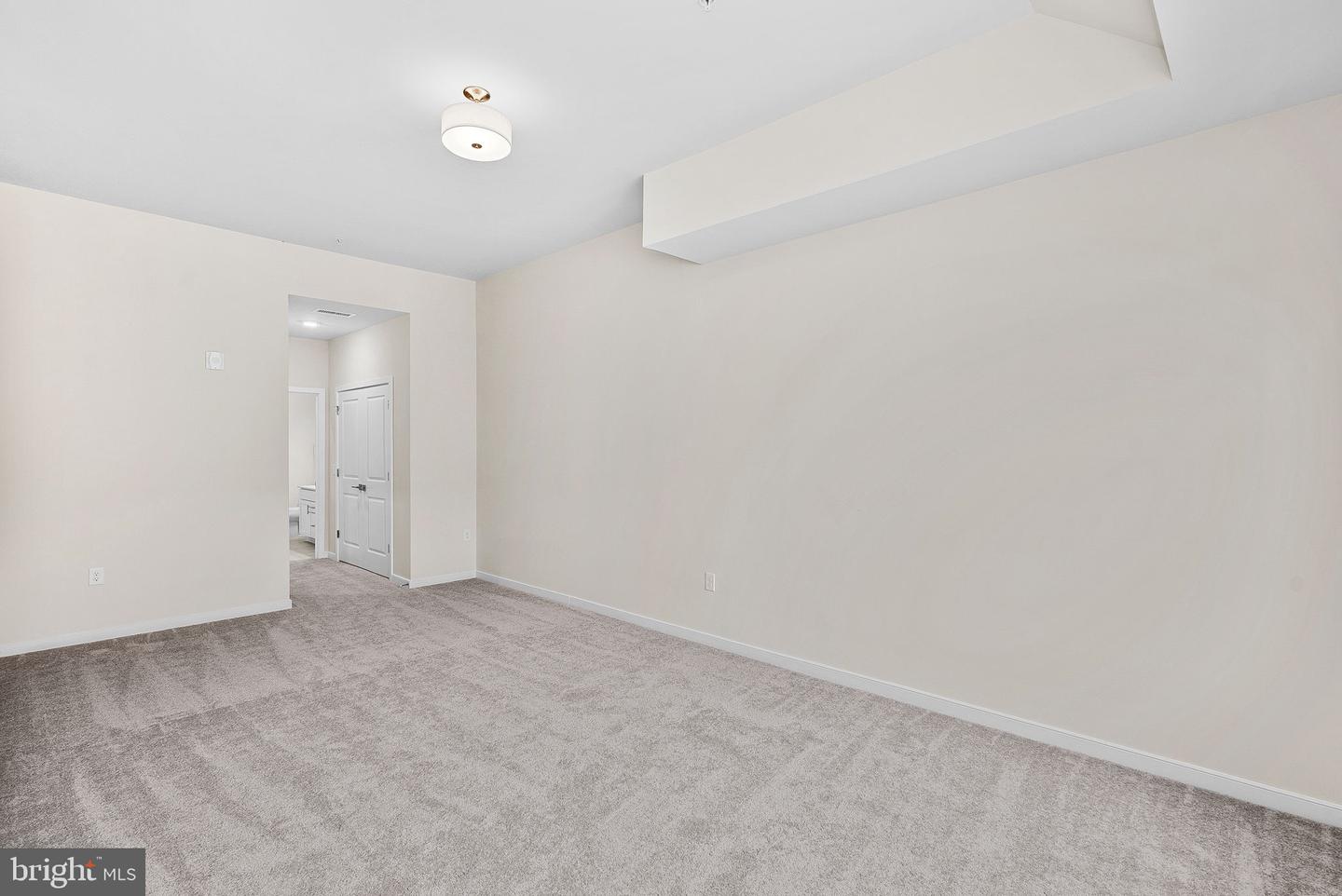 700 MOUNT AIRY TER NE #403, LEESBURG, Virginia 20176, 2 Bedrooms Bedrooms, ,2 BathroomsBathrooms,Residential,For sale,700 MOUNT AIRY TER NE #403,VALO2106436 MLS # VALO2106436