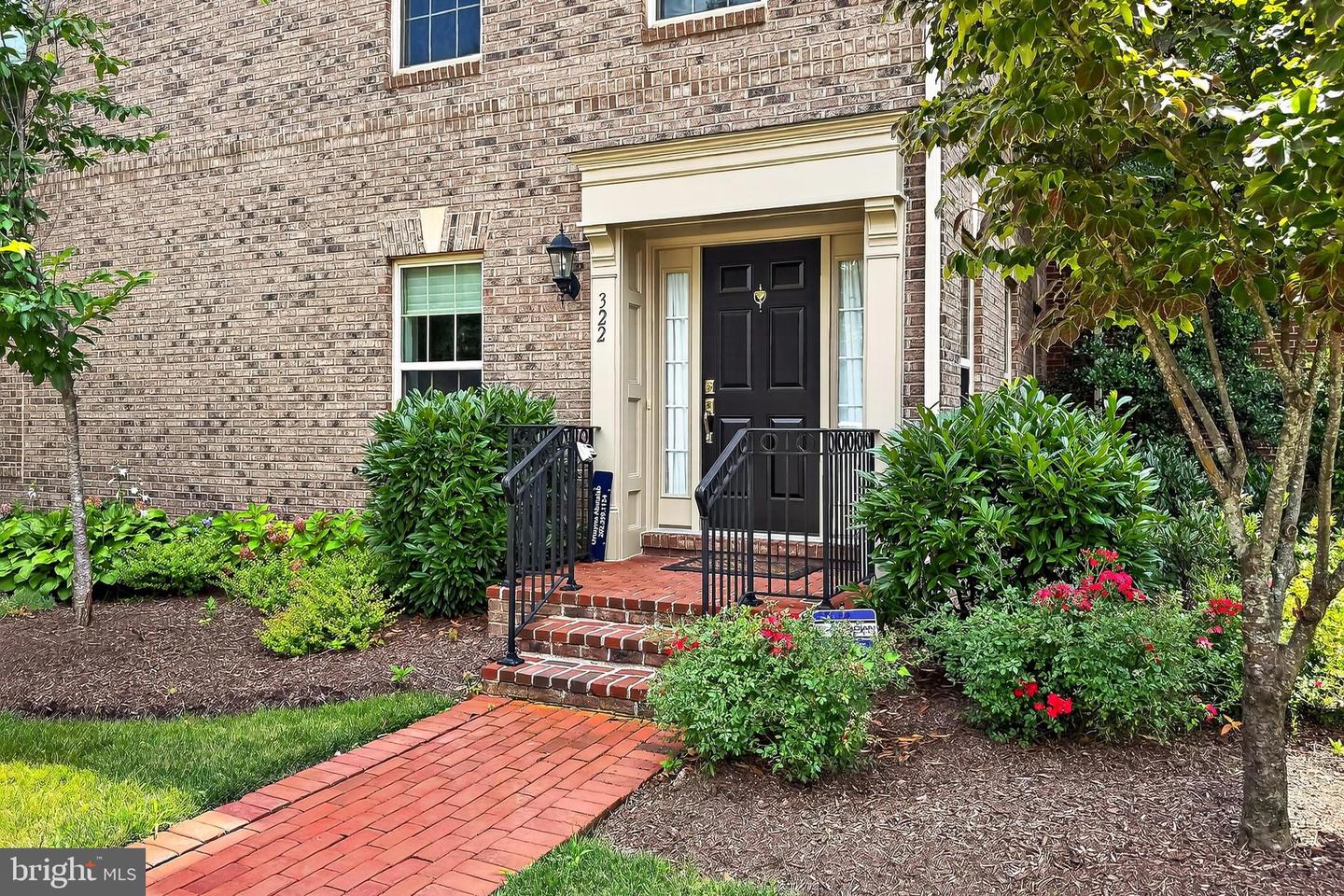 322 N GEORGE MASON DR, ARLINGTON, Virginia 22203, 5 Bedrooms Bedrooms, ,4 BathroomsBathrooms,Residential,For sale,322 N GEORGE MASON DR,VAAR2063378 MLS # VAAR2063378