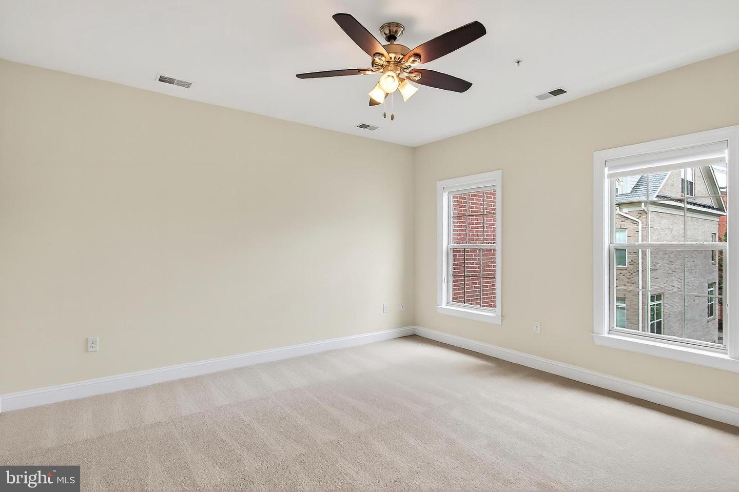 322 N GEORGE MASON DR, ARLINGTON, Virginia 22203, 5 Bedrooms Bedrooms, ,4 BathroomsBathrooms,Residential,For sale,322 N GEORGE MASON DR,VAAR2063378 MLS # VAAR2063378