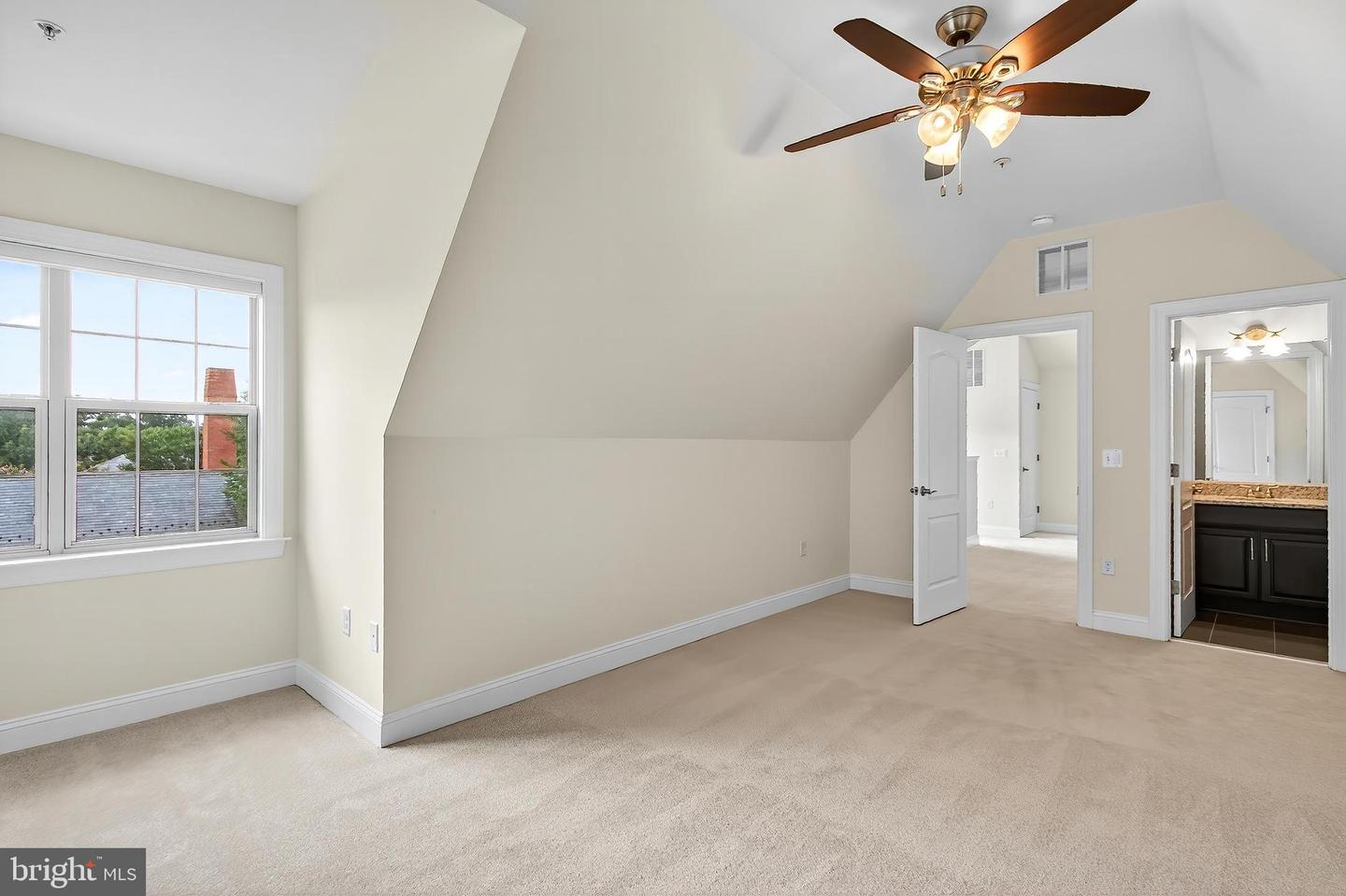322 N GEORGE MASON DR, ARLINGTON, Virginia 22203, 5 Bedrooms Bedrooms, ,4 BathroomsBathrooms,Residential,For sale,322 N GEORGE MASON DR,VAAR2063378 MLS # VAAR2063378