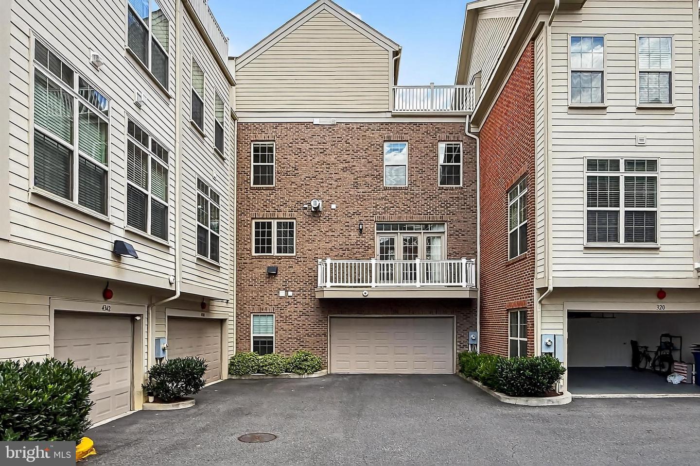 322 N GEORGE MASON DR, ARLINGTON, Virginia 22203, 5 Bedrooms Bedrooms, ,4 BathroomsBathrooms,Residential,For sale,322 N GEORGE MASON DR,VAAR2063378 MLS # VAAR2063378