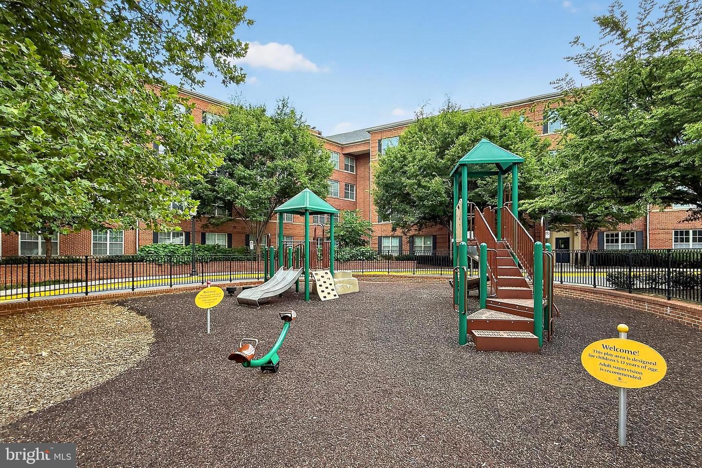 322 N GEORGE MASON DR, ARLINGTON, Virginia 22203, 5 Bedrooms Bedrooms, ,4 BathroomsBathrooms,Residential,For sale,322 N GEORGE MASON DR,VAAR2063378 MLS # VAAR2063378