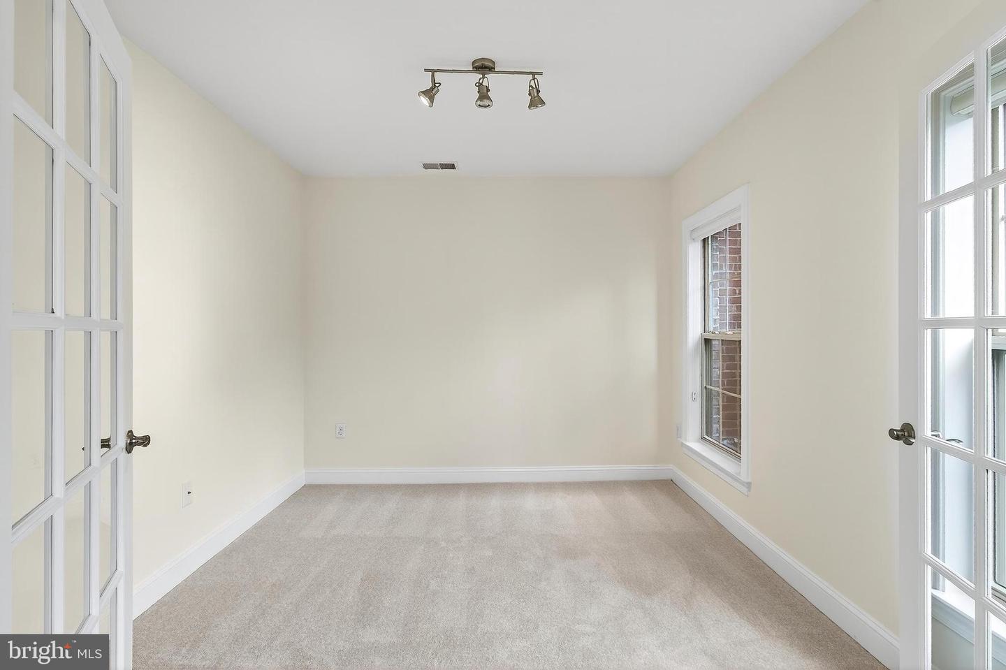 322 N GEORGE MASON DR, ARLINGTON, Virginia 22203, 5 Bedrooms Bedrooms, ,4 BathroomsBathrooms,Residential,For sale,322 N GEORGE MASON DR,VAAR2063378 MLS # VAAR2063378