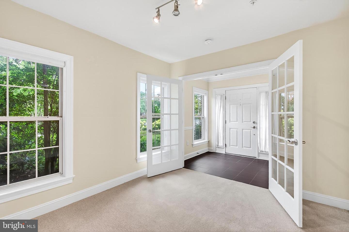 322 N GEORGE MASON DR, ARLINGTON, Virginia 22203, 5 Bedrooms Bedrooms, ,4 BathroomsBathrooms,Residential,For sale,322 N GEORGE MASON DR,VAAR2063378 MLS # VAAR2063378