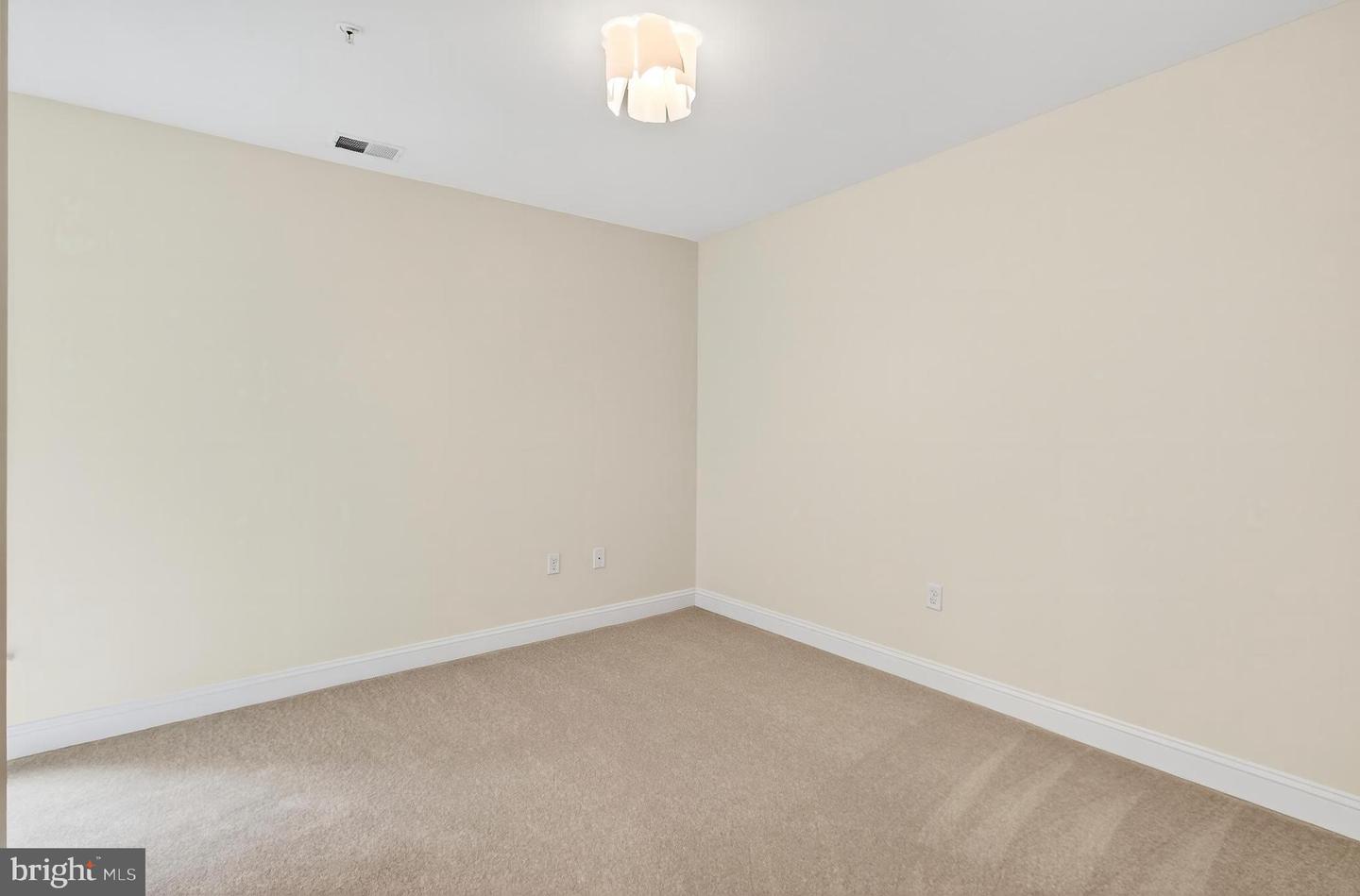 322 N GEORGE MASON DR, ARLINGTON, Virginia 22203, 5 Bedrooms Bedrooms, ,4 BathroomsBathrooms,Residential,For sale,322 N GEORGE MASON DR,VAAR2063378 MLS # VAAR2063378