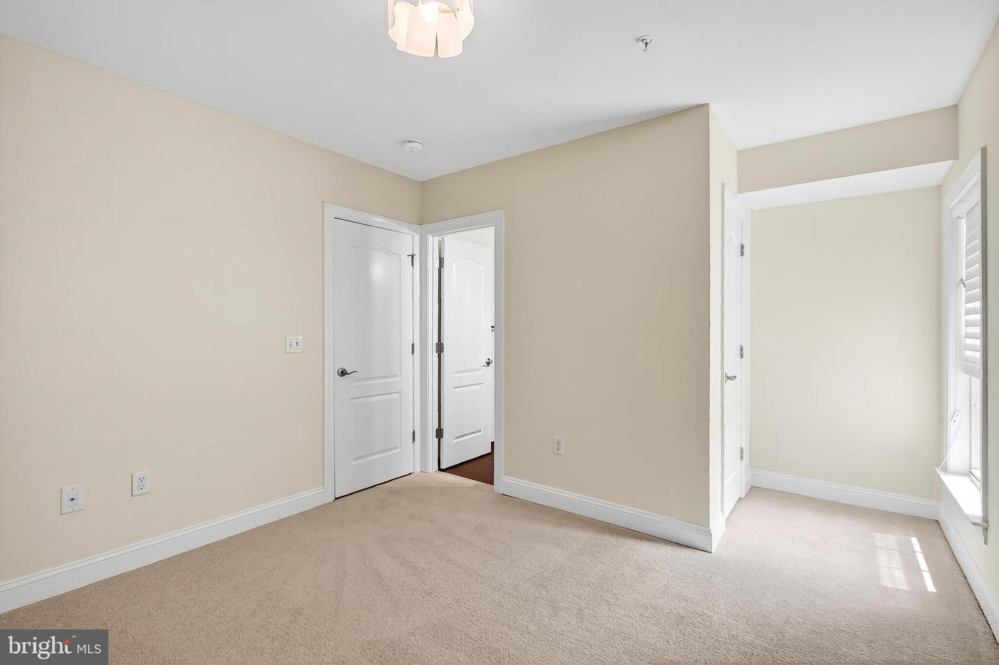 322 N GEORGE MASON DR, ARLINGTON, Virginia 22203, 5 Bedrooms Bedrooms, ,4 BathroomsBathrooms,Residential,For sale,322 N GEORGE MASON DR,VAAR2063378 MLS # VAAR2063378