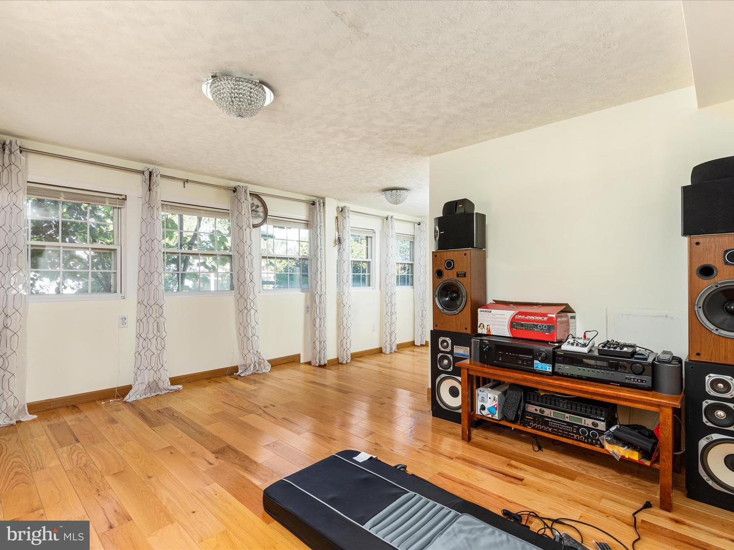 219 MILAM DR, WINCHESTER, Virginia 22602, 4 Bedrooms Bedrooms, ,3 BathroomsBathrooms,Residential,For sale,219 MILAM DR,VAFV2036712 MLS # VAFV2036712