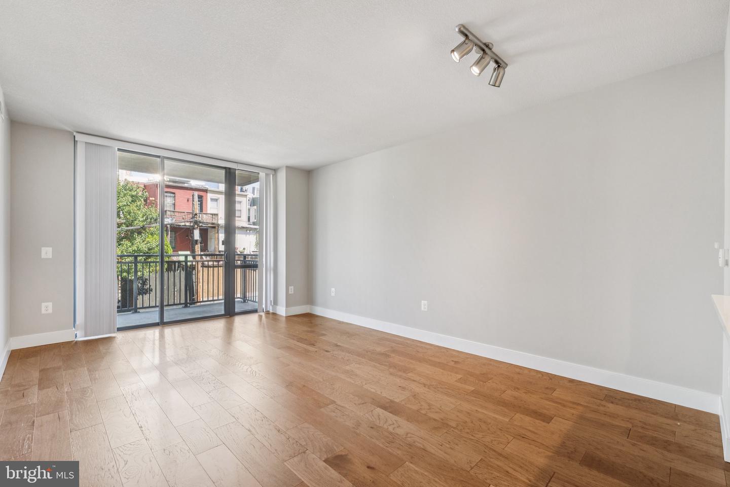 50 FLORIDA AVE NE #310, WASHINGTON, District Of Columbia 20002, 1 Bedroom Bedrooms, ,1 BathroomBathrooms,Residential,For sale,50 FLORIDA AVE NE #310,DCDC2221328 MLS # DCDC2221328