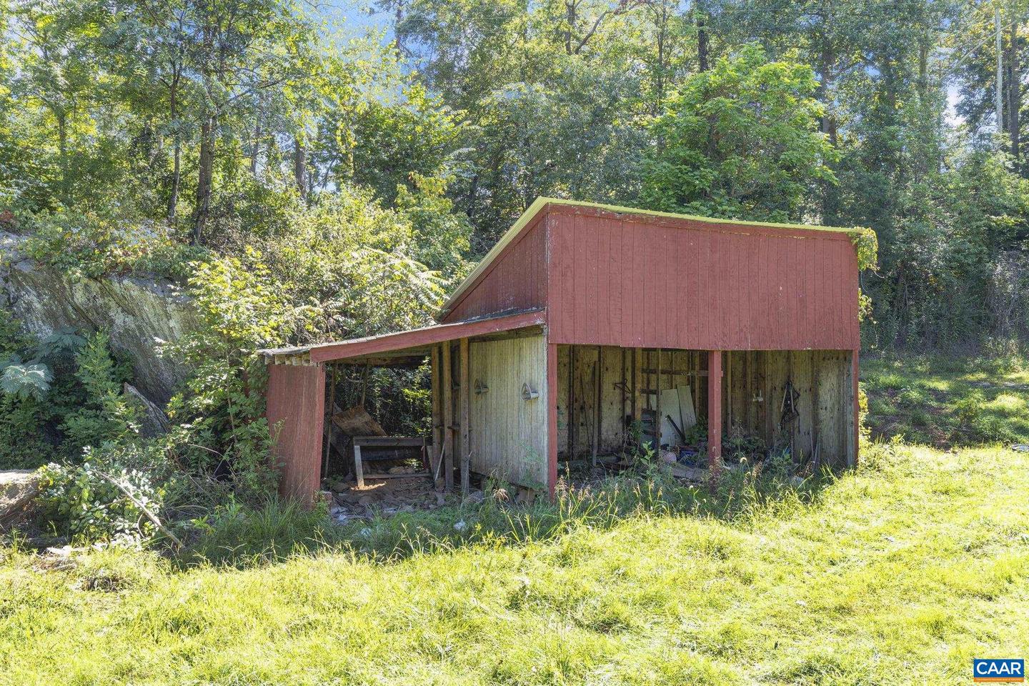 318 MILLER SCHOOL RD, CHARLOTTESVILLE, Virginia 22903, 4 Bedrooms Bedrooms, ,2 BathroomsBathrooms,Residential,For sale,318 MILLER SCHOOL RD,668774 MLS # 668774