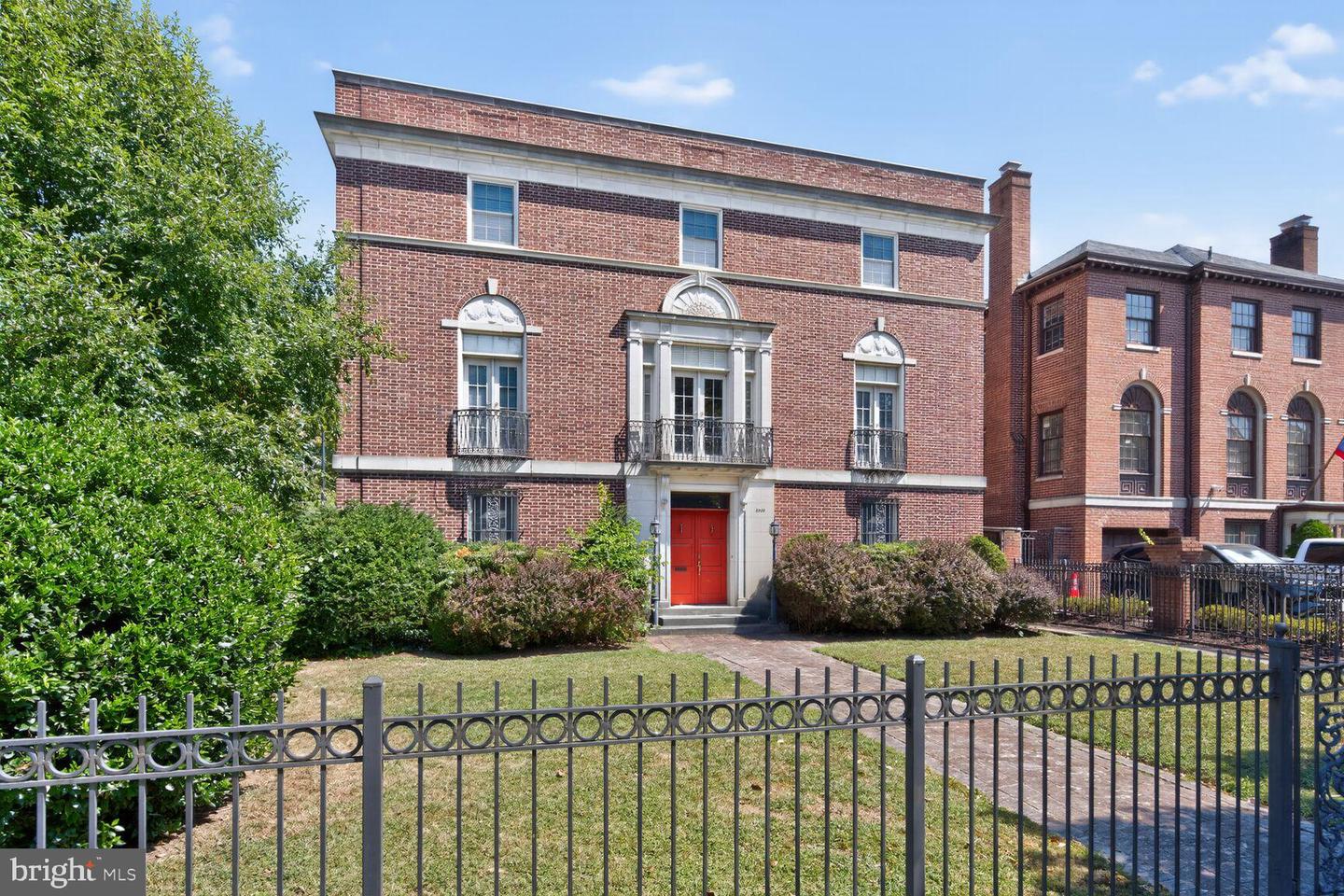 2539 MASSACHUSETTS AVE NW, WASHINGTON, District Of Columbia 20008, 5 Bedrooms Bedrooms, 11 Rooms Rooms,5 BathroomsBathrooms,Residential,For sale,2539 MASSACHUSETTS AVE NW,DCDC2221234 MLS # DCDC2221234