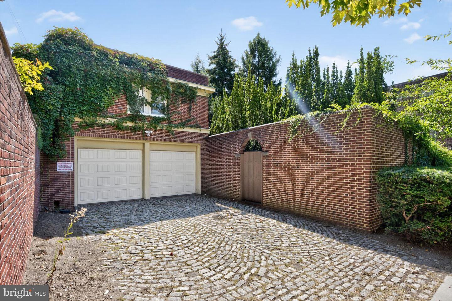 2539 MASSACHUSETTS AVE NW, WASHINGTON, District Of Columbia 20008, 5 Bedrooms Bedrooms, 11 Rooms Rooms,5 BathroomsBathrooms,Residential,For sale,2539 MASSACHUSETTS AVE NW,DCDC2221234 MLS # DCDC2221234