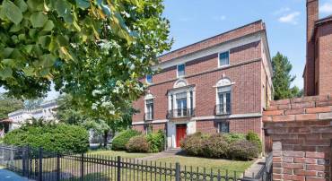 2539 MASSACHUSETTS AVE NW, WASHINGTON, District Of Columbia 20008, 5 Bedrooms Bedrooms, 11 Rooms Rooms,5 BathroomsBathrooms,Residential,For sale,2539 MASSACHUSETTS AVE NW,DCDC2221234 MLS # DCDC2221234