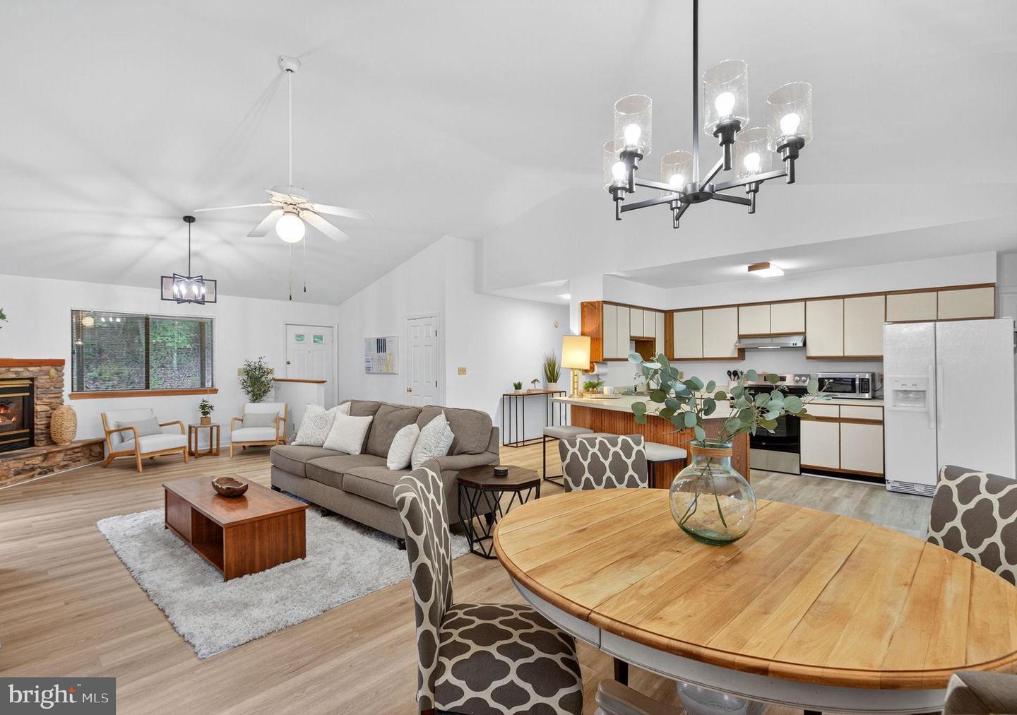 8406 SPRINGS WAY PL, WARRENTON, Virginia 20186, 3 Bedrooms Bedrooms, 9 Rooms Rooms,2 BathroomsBathrooms,Residential,For sale,8406 SPRINGS WAY PL,VAFQ2018228 MLS # VAFQ2018228 8406 SPRINGS WAY PL, WARRENTON, Virginia 20186, 3 Bedrooms Bedrooms, 9 Rooms Rooms,2 BathroomsBathrooms,Residential,For sale,8406 SPRINGS WAY PL,VAFQ2018228 MLS # VAFQ2018228