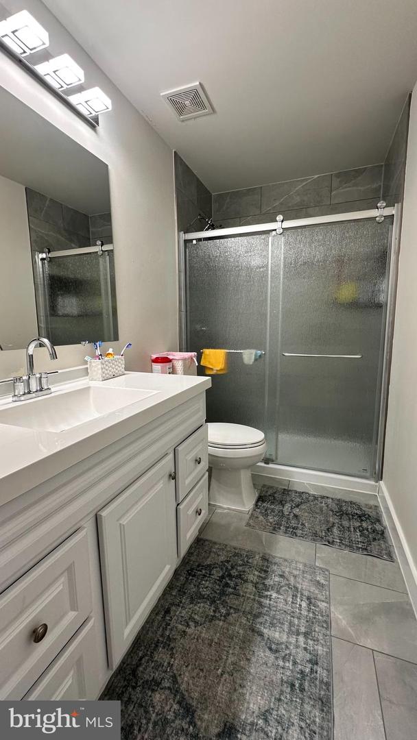 25298 SHIPLEY TER, CHANTILLY, Virginia 20152, 4 Bedrooms Bedrooms, ,2 BathroomsBathrooms,Residential,For sale,25298 SHIPLEY TER,VALO2106418 MLS # VALO2106418