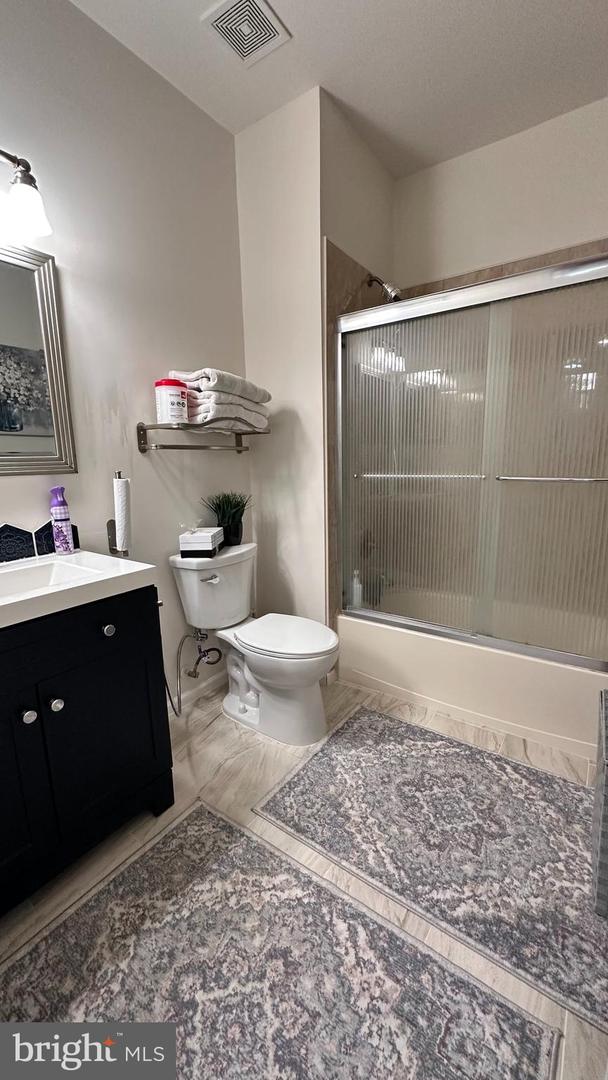 25298 SHIPLEY TER, CHANTILLY, Virginia 20152, 4 Bedrooms Bedrooms, ,2 BathroomsBathrooms,Residential,For sale,25298 SHIPLEY TER,VALO2106418 MLS # VALO2106418