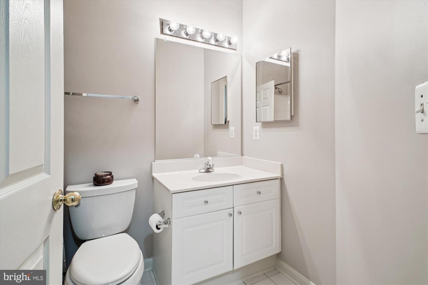 2663 MANHATTAN PL #310, VIENNA, Virginia 22180, 2 Bedrooms Bedrooms, ,2 BathroomsBathrooms,Residential,For sale,2663 MANHATTAN PL #310,VAFX2265866 MLS # VAFX2265866