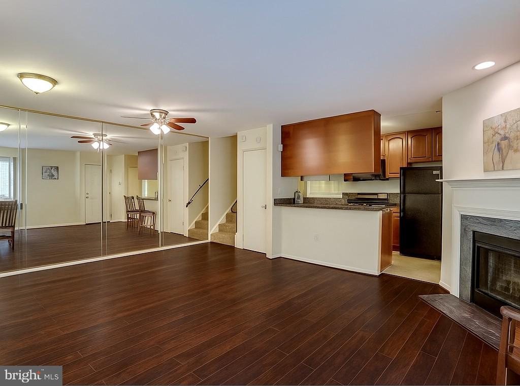 12183 OLD SALEM CT, WOODBRIDGE, Virginia 22192, 3 Bedrooms Bedrooms, ,2 BathroomsBathrooms,Residential,For sale,12183 OLD SALEM CT,VAPW2103632 MLS # VAPW2103632