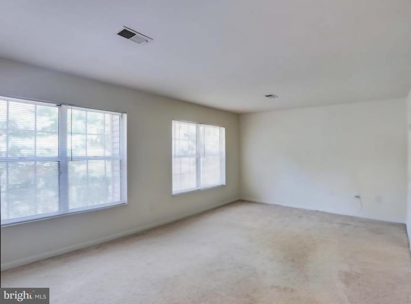 12183 OLD SALEM CT, WOODBRIDGE, Virginia 22192, 3 Bedrooms Bedrooms, ,2 BathroomsBathrooms,Residential,For sale,12183 OLD SALEM CT,VAPW2103632 MLS # VAPW2103632