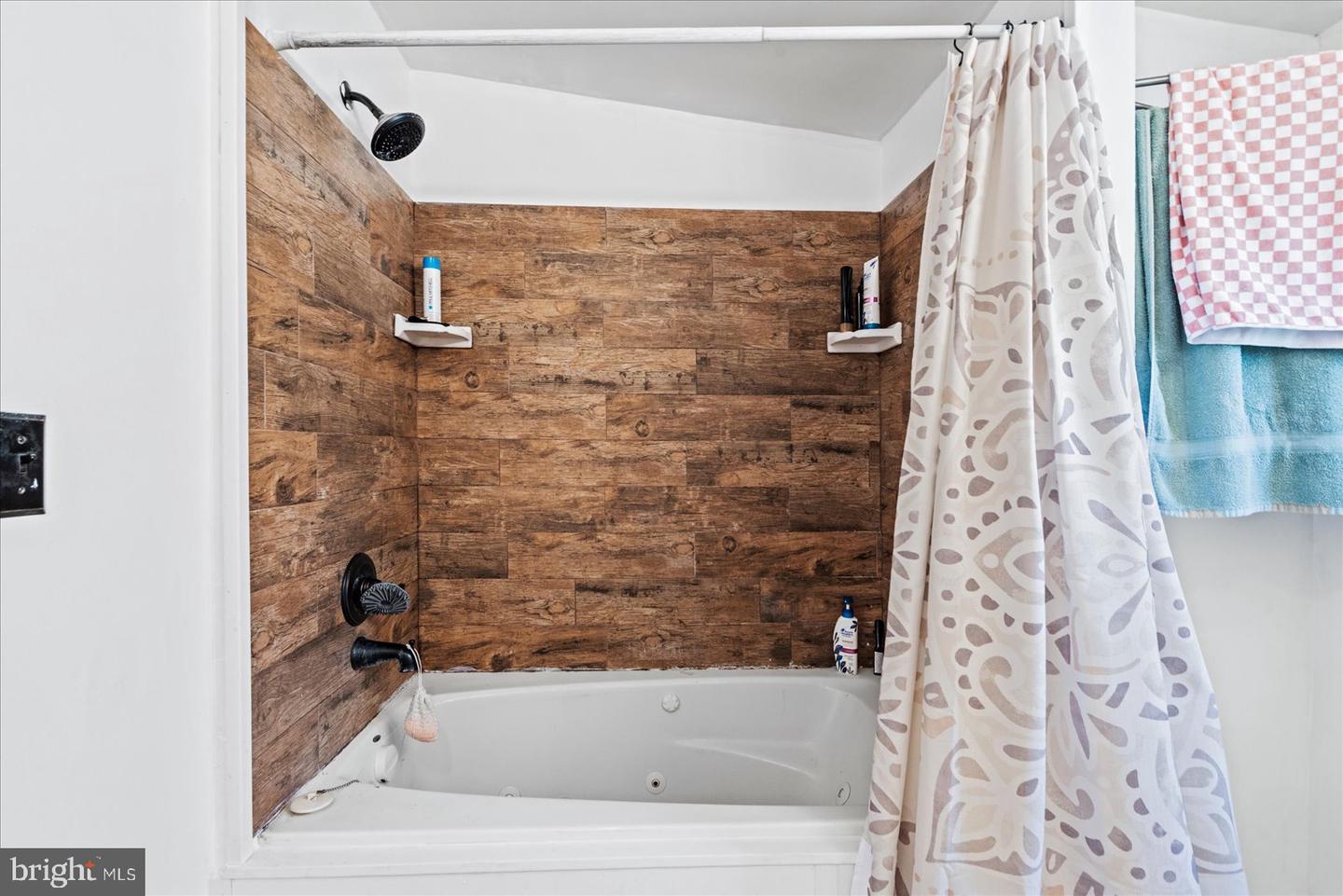 197 HOLLY GROVE CT, BUMPASS, Virginia 23024, 3 Bedrooms Bedrooms, ,2 BathroomsBathrooms,Residential,For sale,197 HOLLY GROVE CT,VALA2007312 MLS # VALA2007312 197 HOLLY GROVE CT, BUMPASS, Virginia 23024, 3 Bedrooms Bedrooms, ,2 BathroomsBathrooms,Residential,For sale,197 HOLLY GROVE CT,VALA2007312 MLS # VALA2007312