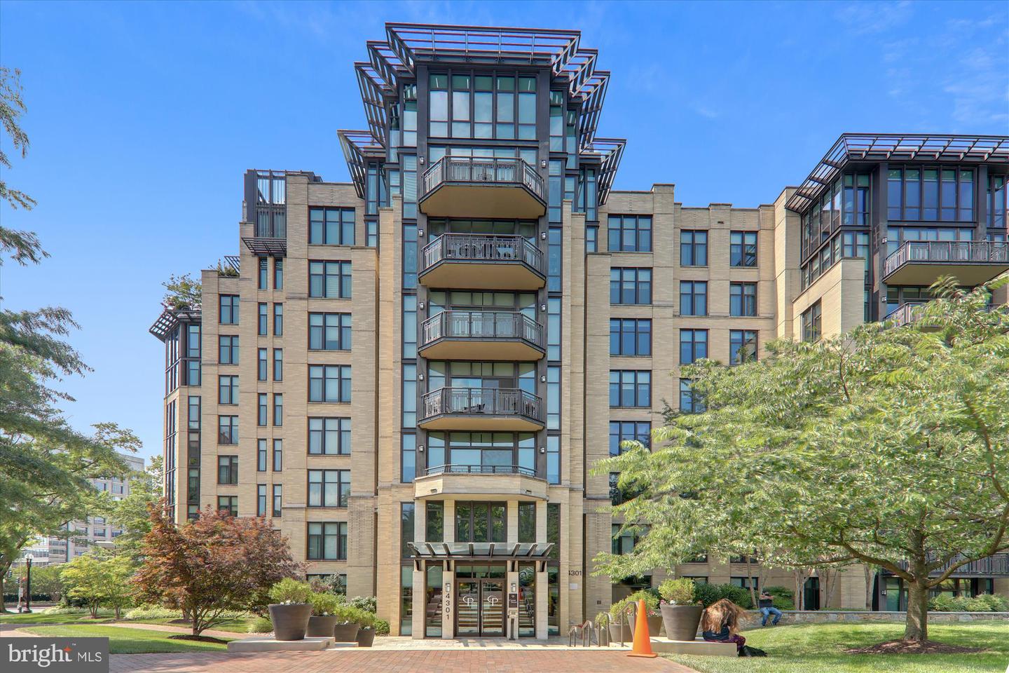 4301 MILITARY RD NW #202, WASHINGTON, District Of Columbia 20015, 2 Bedrooms Bedrooms, ,2 BathroomsBathrooms,Residential,For sale,4301 MILITARY RD NW #202,DCDC2195322 MLS # DCDC2195322