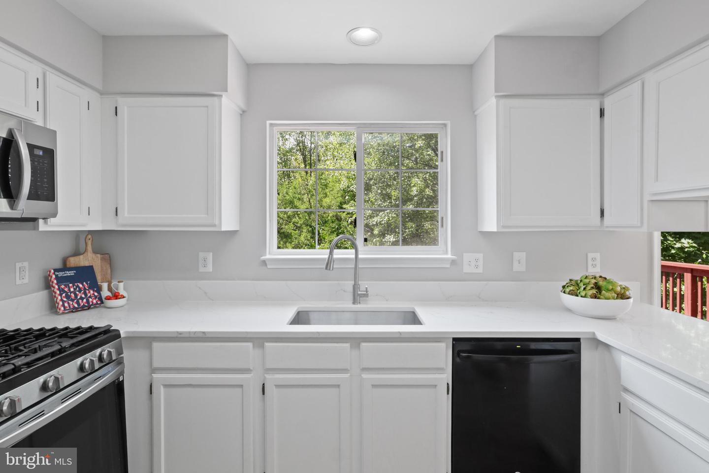 17448 TERRI CT, DUMFRIES, Virginia 22026, 4 Bedrooms Bedrooms, 16 Rooms Rooms,2 BathroomsBathrooms,Residential,For sale,17448 TERRI CT,VAPW2095092 MLS # VAPW2095092