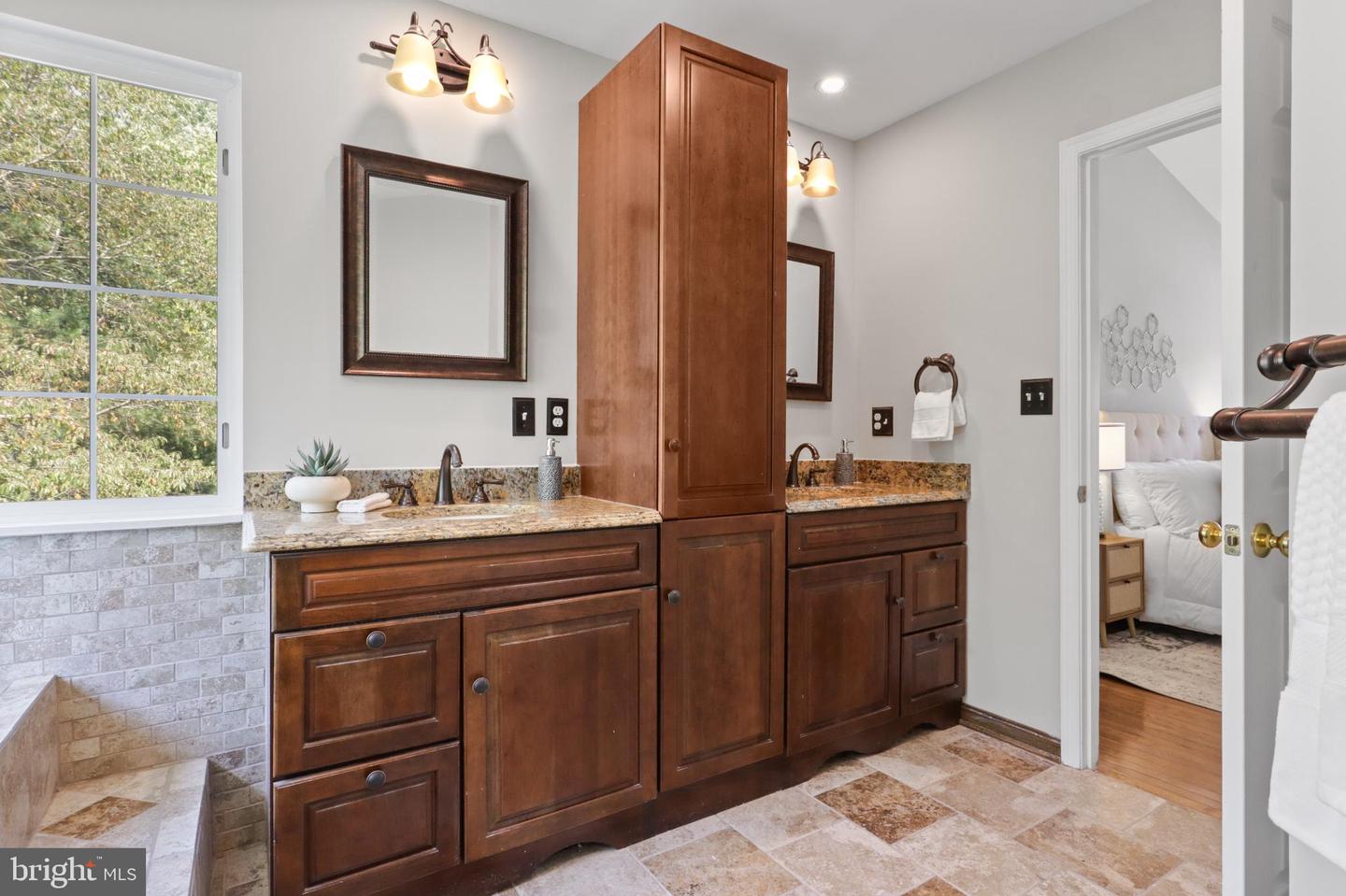 17448 TERRI CT, DUMFRIES, Virginia 22026, 4 Bedrooms Bedrooms, 16 Rooms Rooms,2 BathroomsBathrooms,Residential,For sale,17448 TERRI CT,VAPW2095092 MLS # VAPW2095092