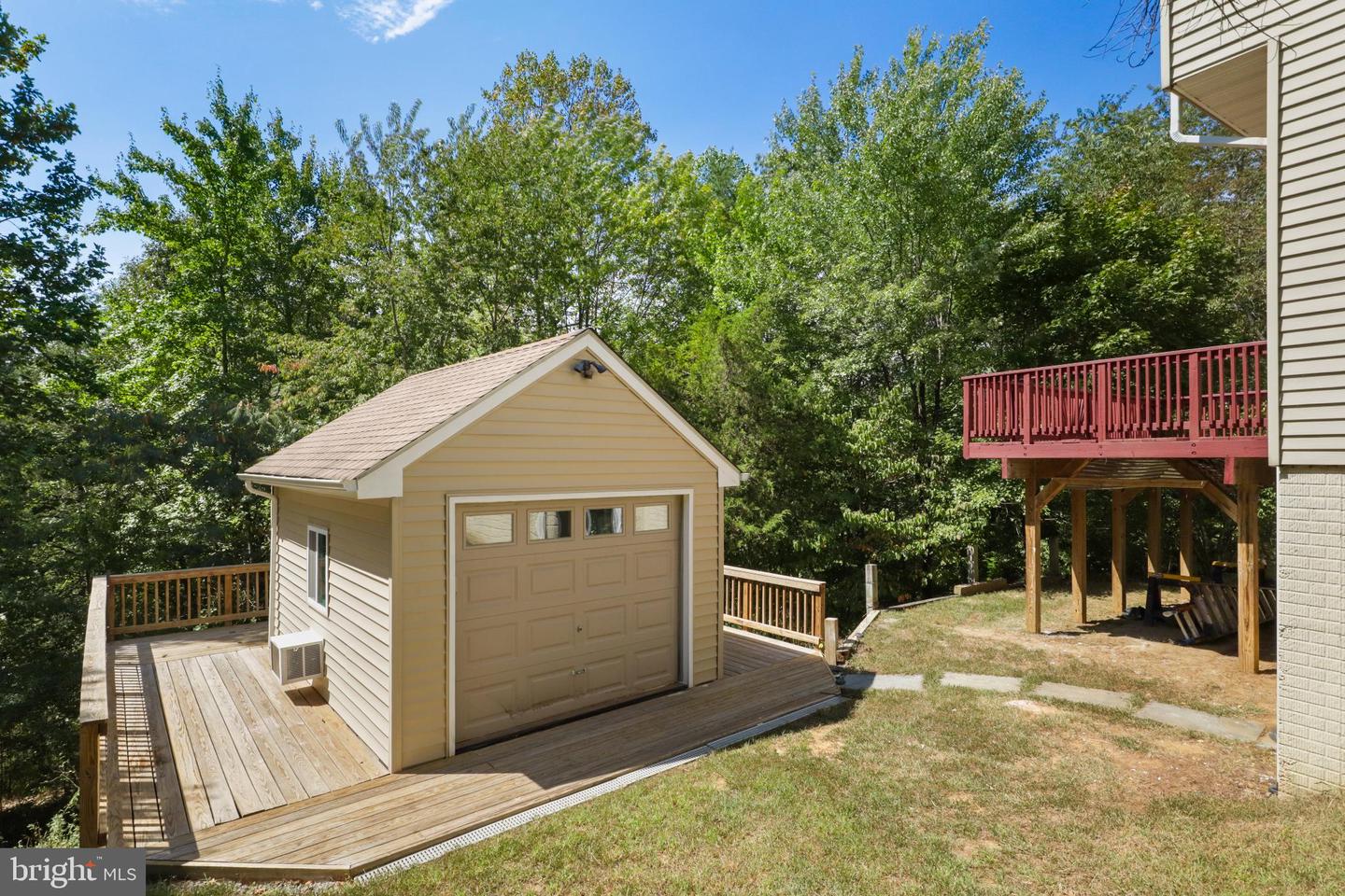 17448 TERRI CT, DUMFRIES, Virginia 22026, 4 Bedrooms Bedrooms, 16 Rooms Rooms,2 BathroomsBathrooms,Residential,For sale,17448 TERRI CT,VAPW2095092 MLS # VAPW2095092