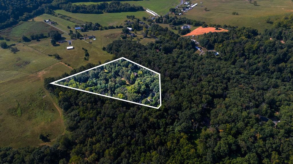 137 CRESTWOOD DR, CHURCHVILLE, Virginia 24421, 3 Bedrooms Bedrooms, ,3 BathroomsBathrooms,Residential,137 CRESTWOOD DR,668779 MLS # 668779