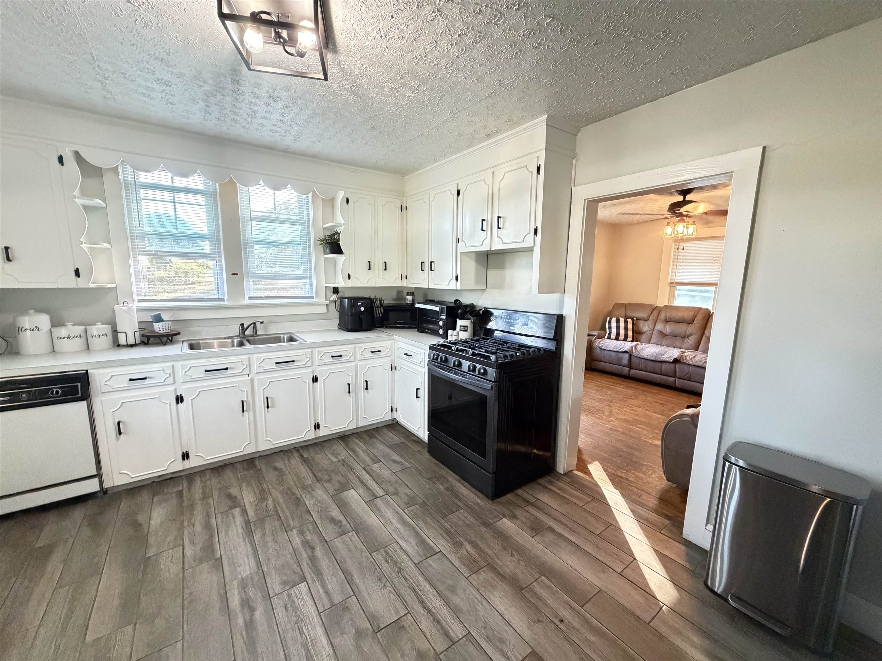 2956 BLOSE RD, ELKTON, Virginia 22827, 2 Bedrooms Bedrooms, ,1 BathroomBathrooms,Residential,2956 BLOSE RD,668782 MLS # 668782 2956 BLOSE RD, ELKTON, Virginia 22827, 2 Bedrooms Bedrooms, ,1 BathroomBathrooms,Residential,2956 BLOSE RD,668782 MLS # 668782