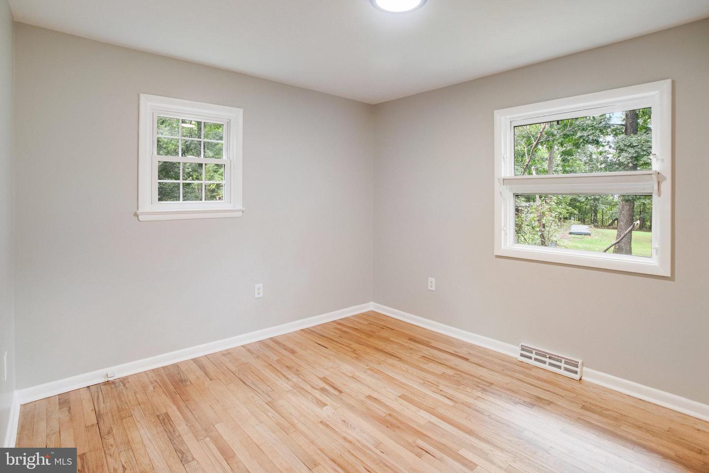 2405 RAYMOND PL, HAYMARKET, Virginia 20169, 3 Bedrooms Bedrooms, ,1 BathroomBathrooms,Residential,For sale,2405 RAYMOND PL,VAPW2101488 MLS # VAPW2101488