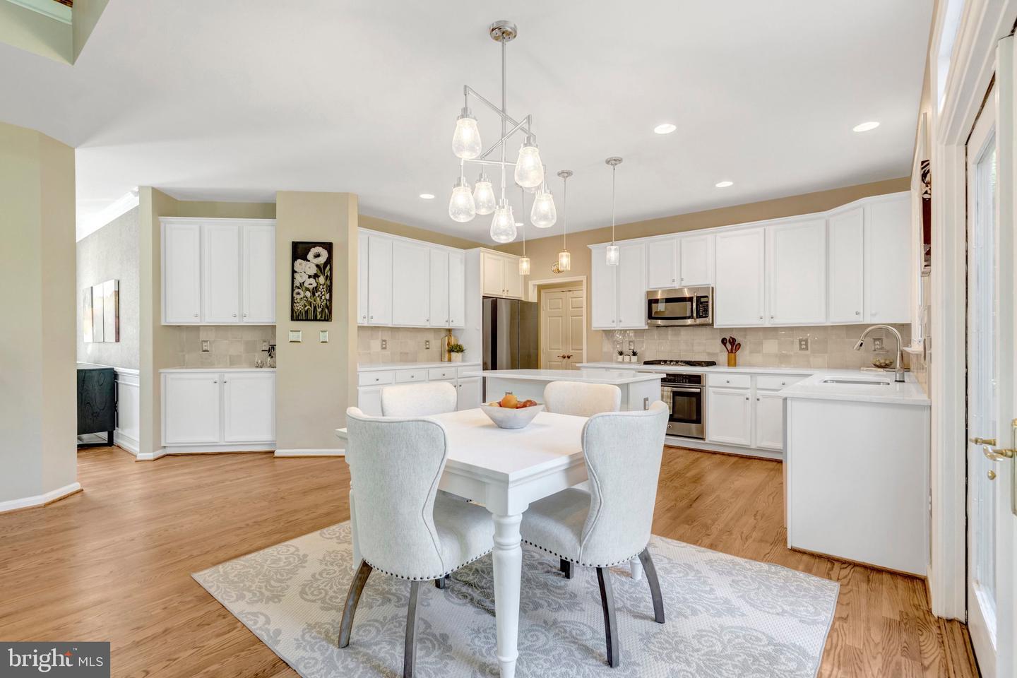 7834 PREAKNESS LN, FAIRFAX STATION, Virginia 22039, 4 Bedrooms Bedrooms, ,4 BathroomsBathrooms,Residential,For sale,7834 PREAKNESS LN,VAFX2261570 MLS # VAFX2261570