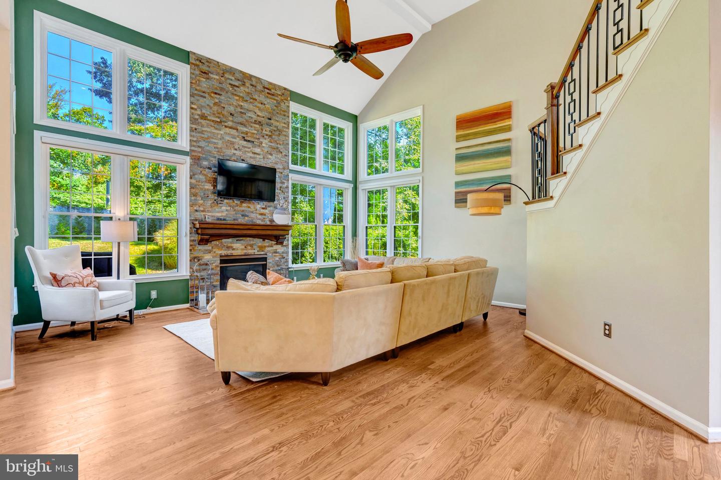 7834 PREAKNESS LN, FAIRFAX STATION, Virginia 22039, 4 Bedrooms Bedrooms, ,4 BathroomsBathrooms,Residential,For sale,7834 PREAKNESS LN,VAFX2261570 MLS # VAFX2261570
