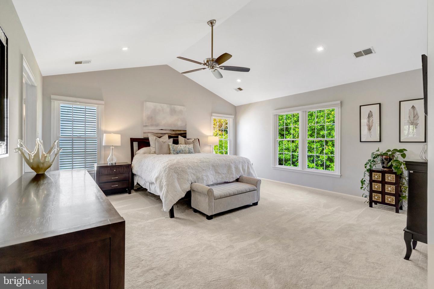 7834 PREAKNESS LN, FAIRFAX STATION, Virginia 22039, 4 Bedrooms Bedrooms, ,4 BathroomsBathrooms,Residential,For sale,7834 PREAKNESS LN,VAFX2261570 MLS # VAFX2261570