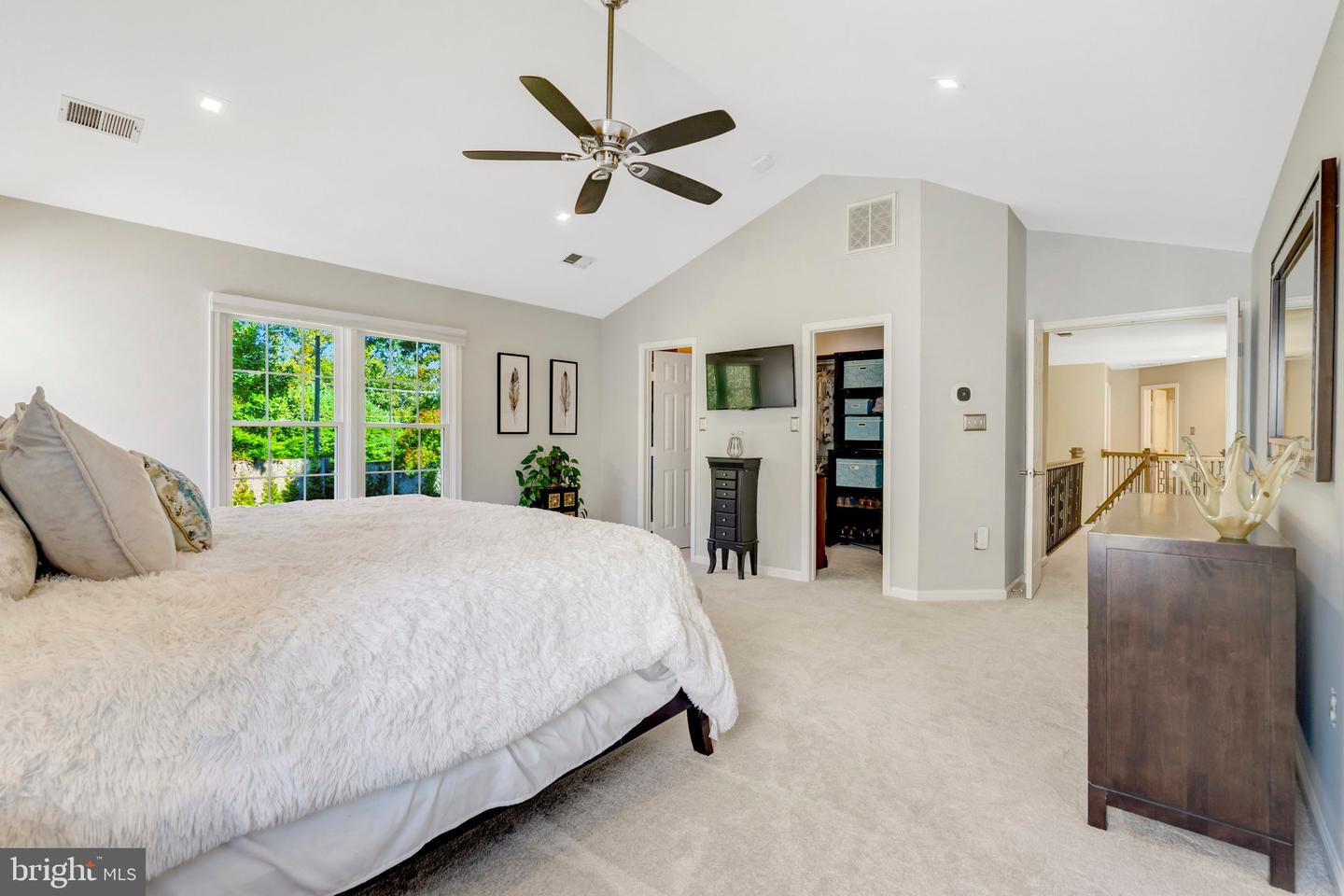 7834 PREAKNESS LN, FAIRFAX STATION, Virginia 22039, 4 Bedrooms Bedrooms, ,4 BathroomsBathrooms,Residential,For sale,7834 PREAKNESS LN,VAFX2261570 MLS # VAFX2261570