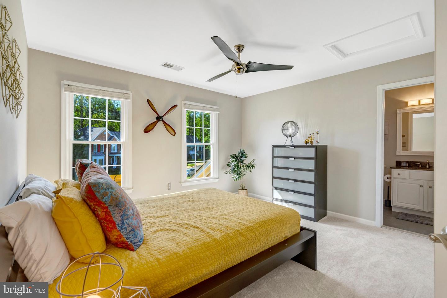 7834 PREAKNESS LN, FAIRFAX STATION, Virginia 22039, 4 Bedrooms Bedrooms, ,4 BathroomsBathrooms,Residential,For sale,7834 PREAKNESS LN,VAFX2261570 MLS # VAFX2261570