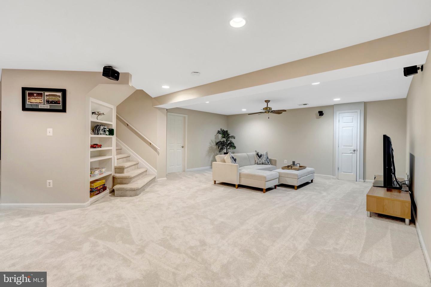7834 PREAKNESS LN, FAIRFAX STATION, Virginia 22039, 4 Bedrooms Bedrooms, ,4 BathroomsBathrooms,Residential,For sale,7834 PREAKNESS LN,VAFX2261570 MLS # VAFX2261570