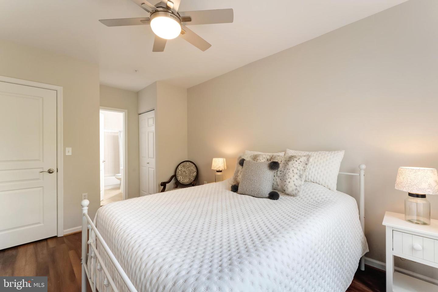12913 ALTON SQ #217, HERNDON, Virginia 20170, 1 Bedroom Bedrooms, ,1 BathroomBathrooms,Residential,For sale,12913 ALTON SQ #217,VAFX2263172 MLS # VAFX2263172