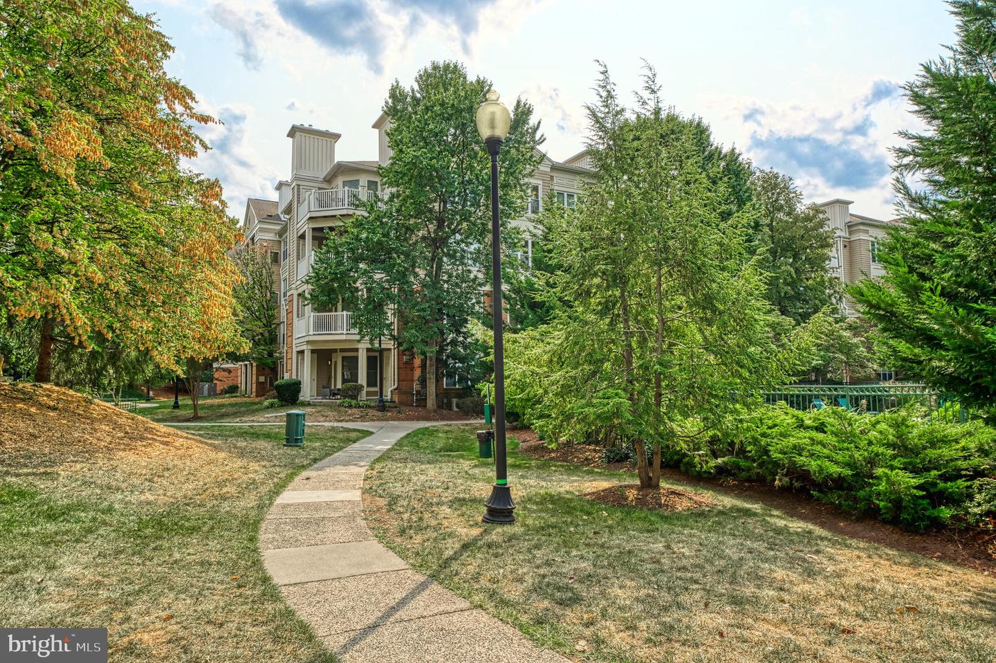 12913 ALTON SQ #217, HERNDON, Virginia 20170, 1 Bedroom Bedrooms, ,1 BathroomBathrooms,Residential,For sale,12913 ALTON SQ #217,VAFX2263172 MLS # VAFX2263172