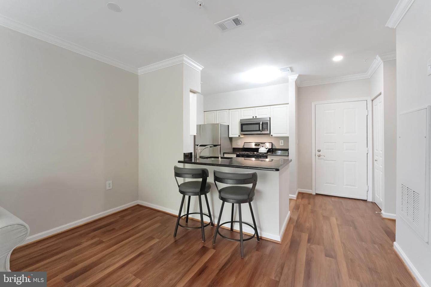 12913 ALTON SQ #217, HERNDON, Virginia 20170, 1 Bedroom Bedrooms, ,1 BathroomBathrooms,Residential,For sale,12913 ALTON SQ #217,VAFX2263172 MLS # VAFX2263172